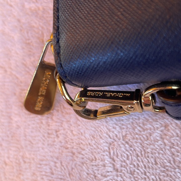Michael Kors NWOT Jet Set Travel Large blue Leather Continental Wallet/Wristlett - Picture 8 of 10